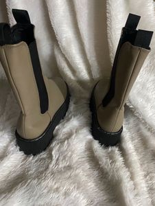 H&amp;M Platform Chelsea Boots