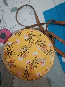 DailyObjects Floral Sling Bag