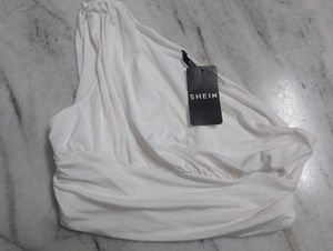 Chic One-Shoulder Crop Top