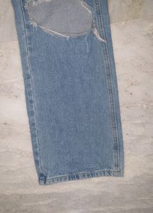 Urbanic Ripped Baggy Jeans