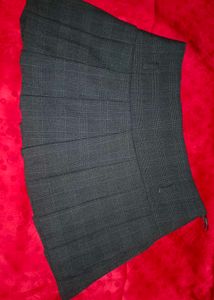 Gray Plaid Pleated Mini Skirt