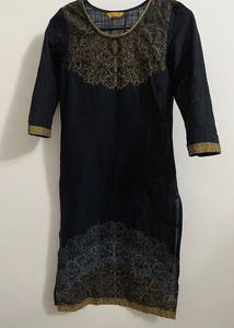 Aurelia Kurti |Dark Blue Color | Size XS | Rearely Used And Looks Like New