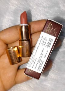 Charlotte Tilbury Matte Revolution (Pillow Talk)