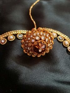 Rajasthani Mang Tika Means Bore