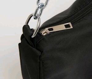 Savanah trending shoulder black chain bag
