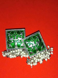 Gorgeous Green Earings