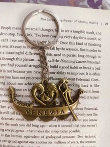 Venice 3 Souvenir Keychains + Free Magnet