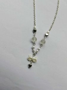 Y2K Bow Minimal Necklace