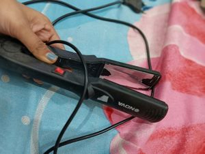 Price Drop! Hair Straightner Full Working, But Little Bit Loose And Color Fade, But Works