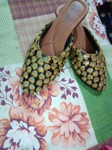 Sandal