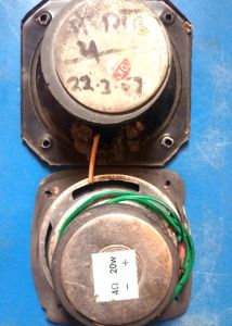 🌟💥Two 20 W powerfull speakers in good condition.