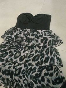 Chic Strapless Animal Print Dress