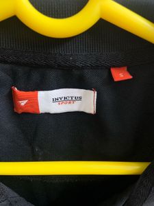 INVICTUS Solid Black Polo T-shirt For Men