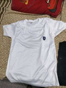 White Tshirt Of Brand Helfigure