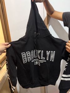 H&amp;m Black Printed Hoodie