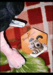 Feathers McGraw officially licensed plushie toy