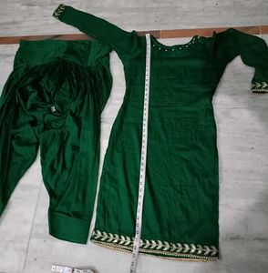 Elegant deginer neck kurta full patiyala ❤️