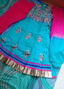 Beautiful Women Anarkali Suit💫