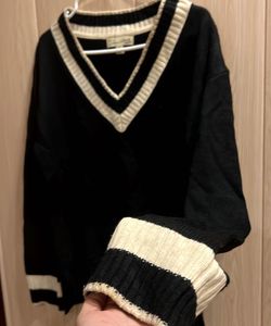 Stylish Black V-Neck Sweater