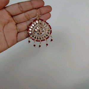 Red Jhumke With Maangtika
