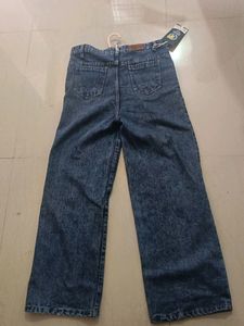 Wide Legged Jeans