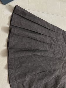 Brown Pleated skirt