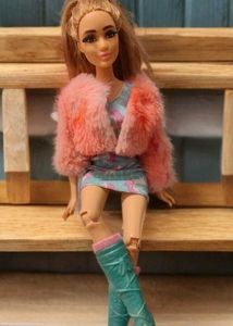 Two Fashionista Dolls