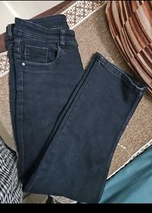 Faded Black Straight Fit Jean  With Crop Top