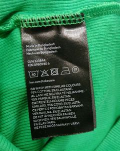 H&amp;M Green Ribbed Crop Top