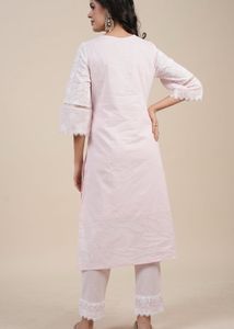 HEEPOSH Floral Embroidered Chikankari Suit