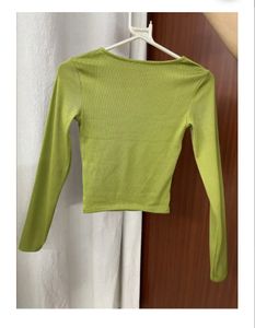 Amisu Square Neck Top 💚… No Swap Or Coins Only Cash As I Do Business