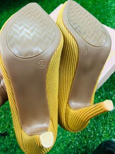 Dressberry Yellow Heels