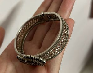 Bracelet ( free size )