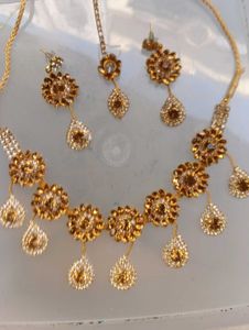 Dhamaka SALE ❗Elegant Gold-Tone Jewelry Set