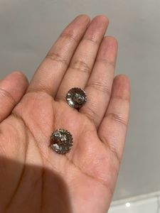 White Stone Detailing Stud Earrings