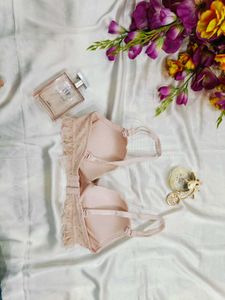 🇳🇿💫💗 Imported Cute Polka Dot heavy paded Bra