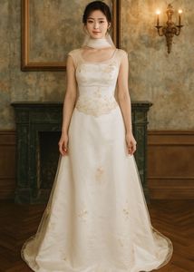 Elegant Vintage Wedding Gown🤍