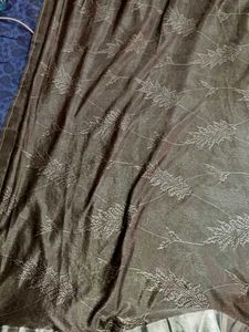 Leaf Print Gray Sare Soft