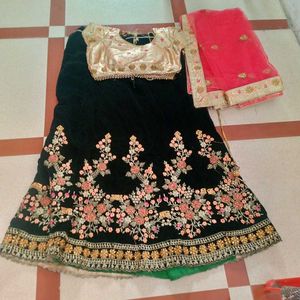 Beautiful Party Wear Valvate Lahnga