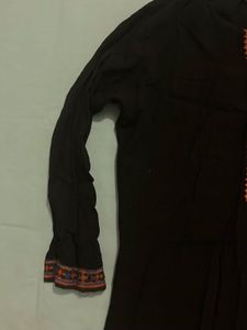 Embroidered kurti