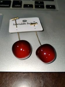 Cherry/Plum Earring