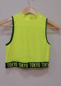 GREEN CROP TOP