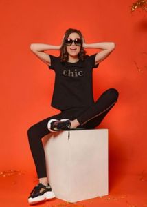 Chic Slogan Black Tee With Short Sleeves