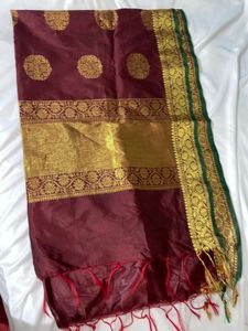 Maroon And Gold Duppatta