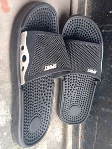 Sporty Black Massage Slides