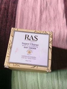 RAS Super Charge Day Cream