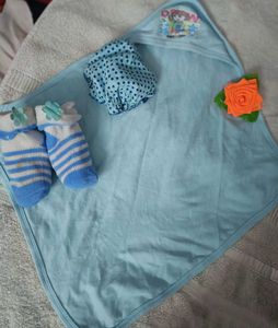 new born  baby&#39;s kit🤱&amp;topi&amp;socks