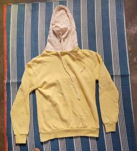 Pastel Yellow Lace Trim Hoodie