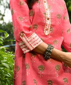 Pink Floral Print Short Kurti