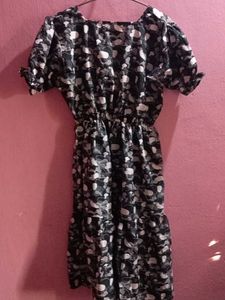 Girls Frock Multi color Black And White(medium)